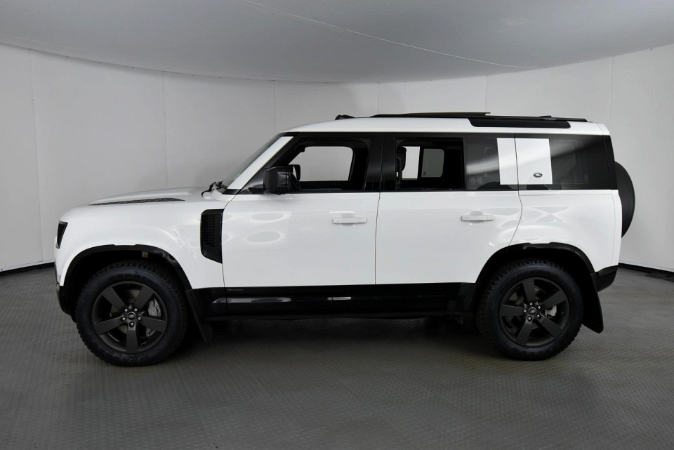 2021 LAND ROVER DEFENDER 110 3.0 D D300 X-DYNAMIC HSE (221kW)