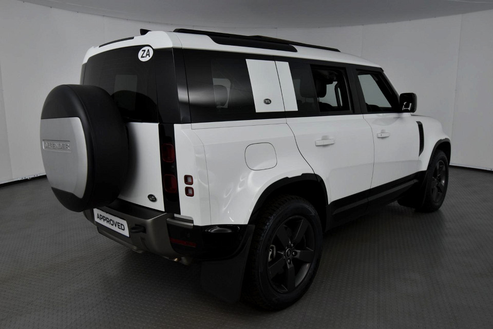 2021 LAND ROVER DEFENDER 110 3.0 D D300 X-DYNAMIC HSE (221kW)