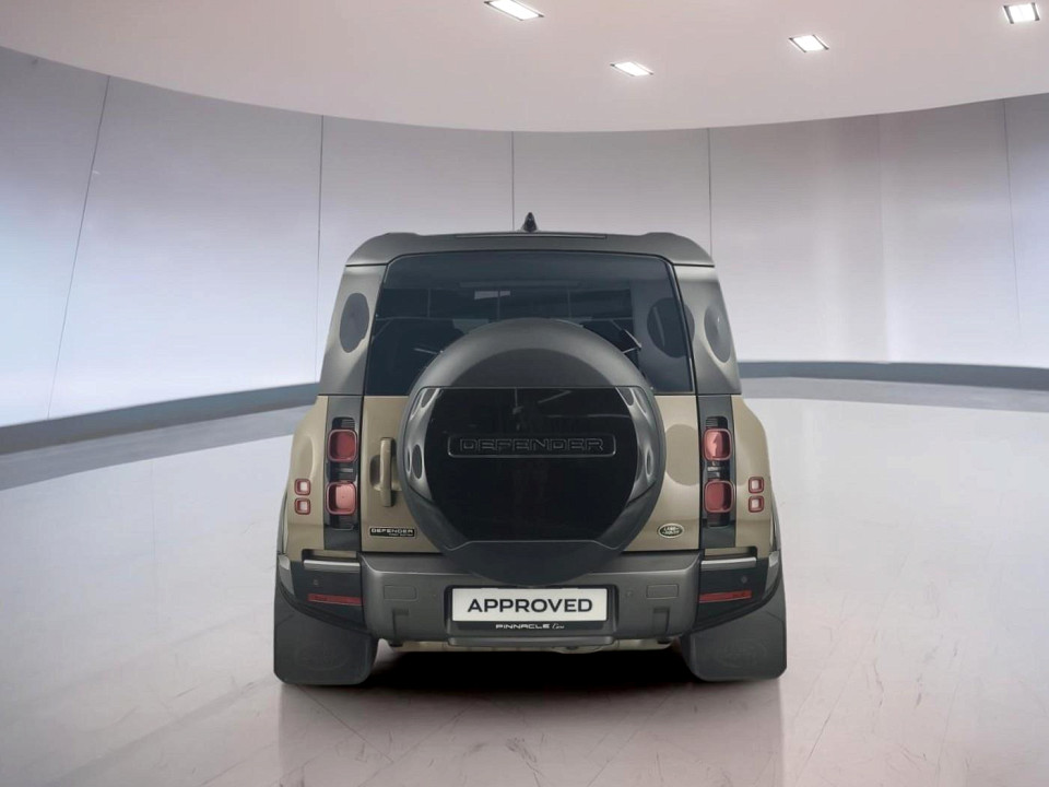 2021 LAND ROVER DEFENDER 110 D240 FIRST EDITION (177kW)