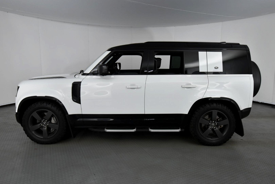 2023 LAND ROVER DEFENDER 110 3.0 D D300 X-DYNAMIC HSE (221kW)