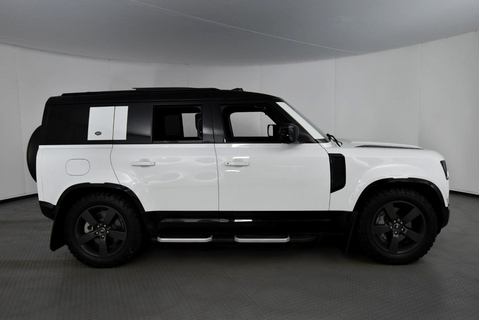 2023 LAND ROVER DEFENDER 110 3.0 D D300 X-DYNAMIC HSE (221kW)