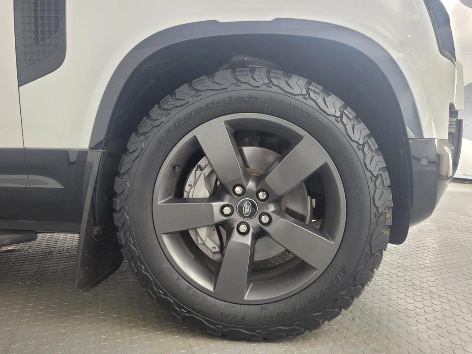 2023 LAND ROVER DEFENDER 110 3.0 D D300 X-DYNAMIC HSE (221kW)