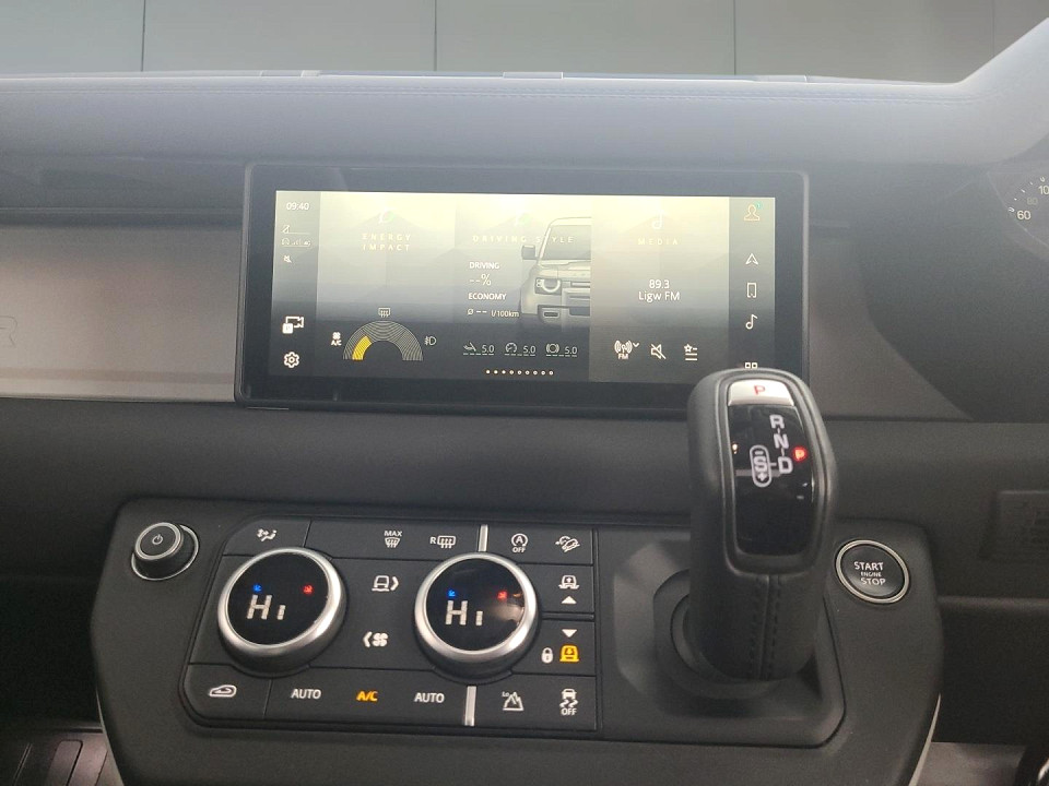 2024 LAND ROVER DEFENDER 110 3.0 D D300 SE (221kW)