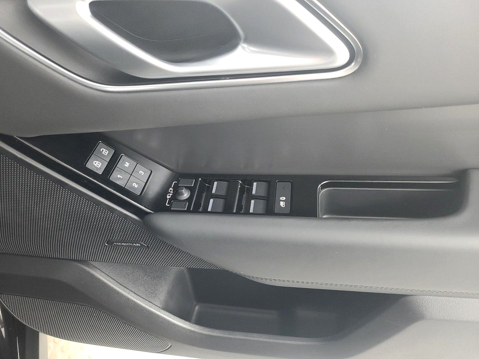 2024 LAND ROVER RANGE ROVER VELAR 3.0 D300 DYNAMIC HSE (221kW)