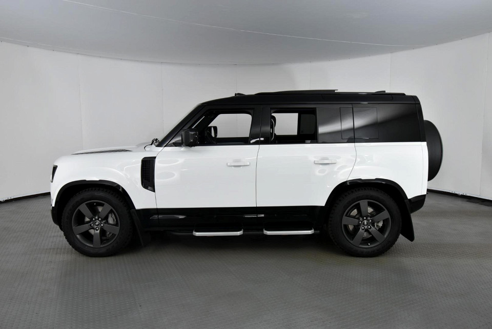 2025 LAND ROVER DEFENDER Defender
