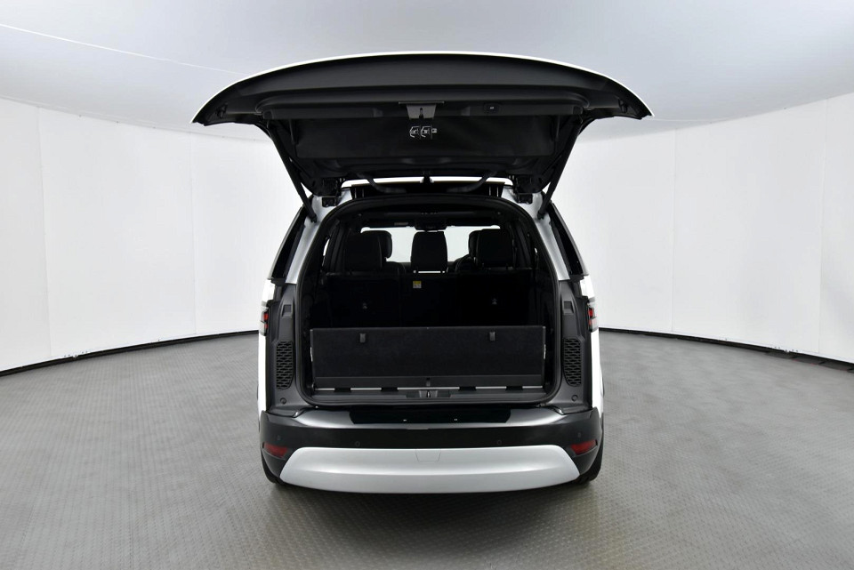 2025 LAND ROVER DISCOVERY 3.0D D350 METROPOLITAN EDITION (257kW)