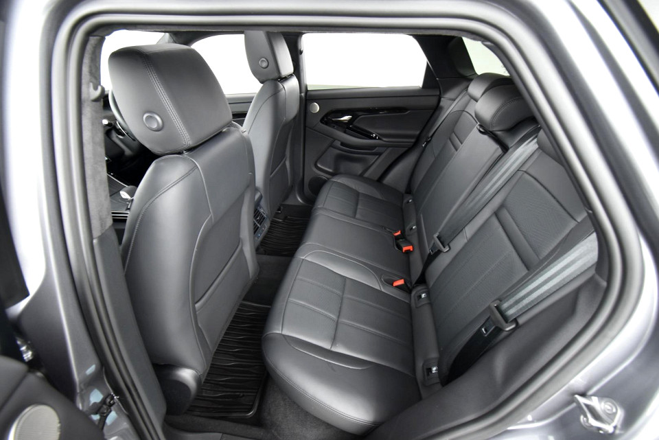 2025 LAND ROVER RANGE ROVER EVOQUE D200 AUTOBIOGRAPHY (147kW)