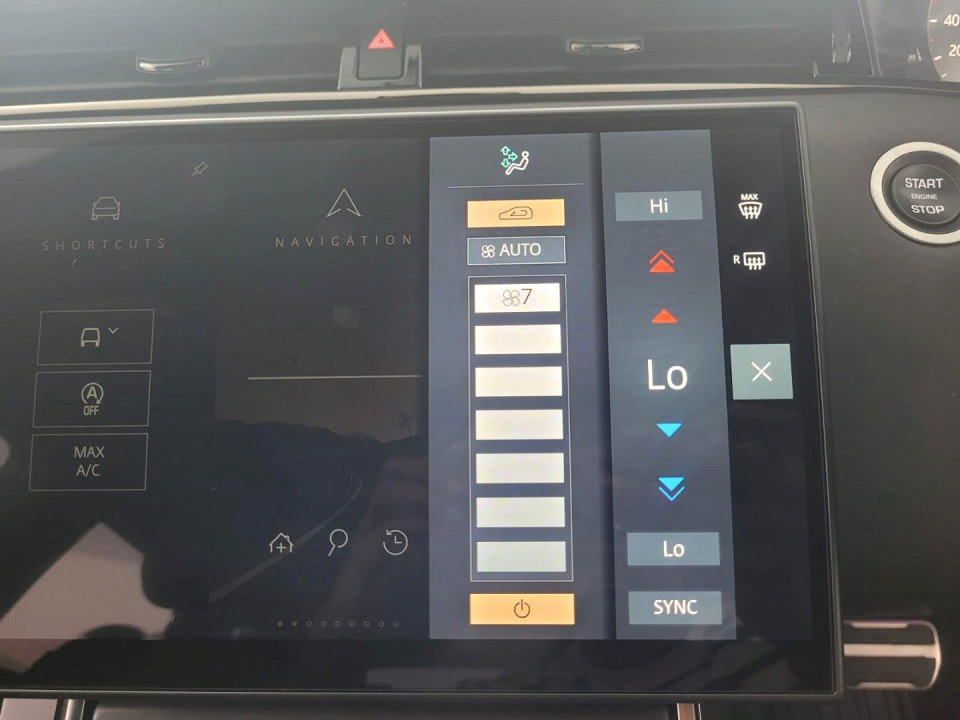 2025 LAND ROVER RANGE ROVER EVOQUE D200 DYNAMIC SE (147kW)