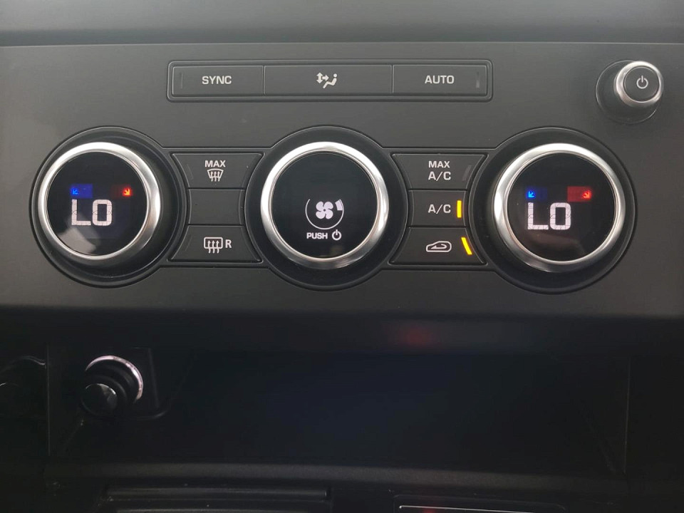 2018 LAND ROVER DISCOVERY 3.0 TD6 SE