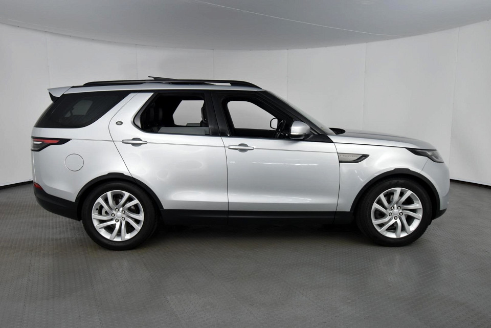 2018 LAND ROVER DISCOVERY 3.0 TD6 SE