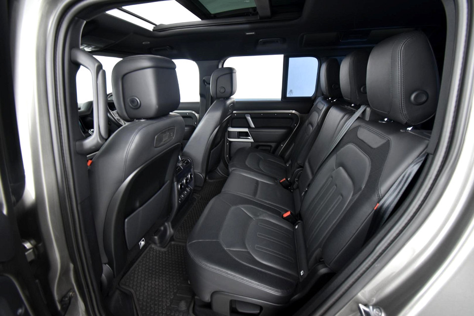 2022 LAND ROVER DEFENDER 110 2.0 D D240 X-DYNAMIC HSE (177kW)