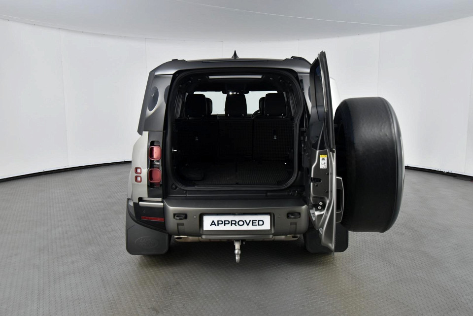 2022 LAND ROVER DEFENDER 110 2.0 D D240 X-DYNAMIC HSE (177kW)