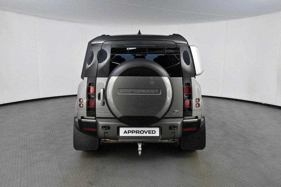 2022 LAND ROVER DEFENDER 110 2.0 D D240 X-DYNAMIC HSE (177kW)