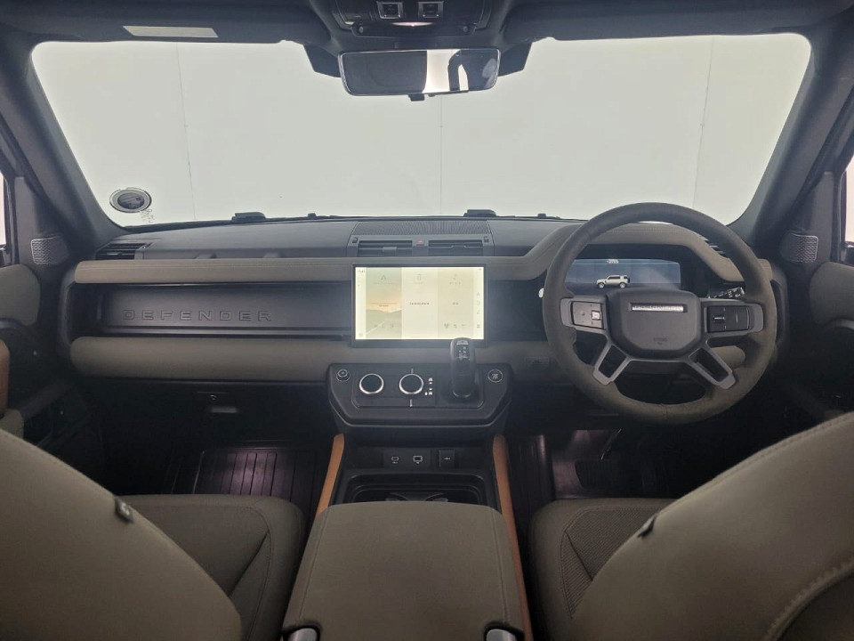2022 LAND ROVER DEFENDER 110 3.0 D D300 X-DYNAMIC HSE (221kW)