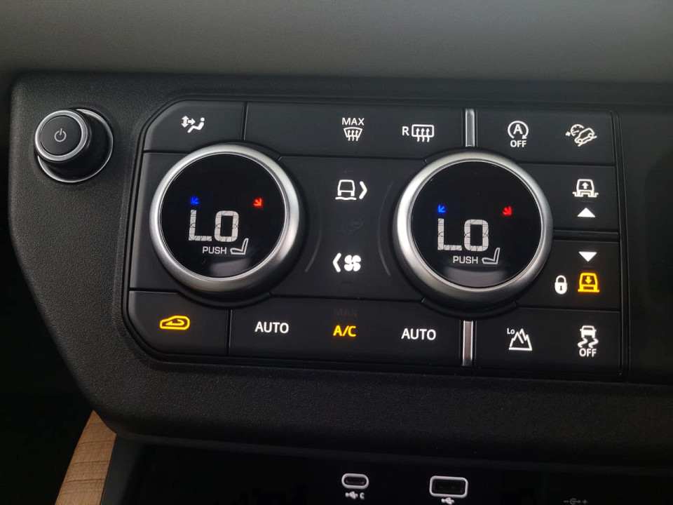 2022 LAND ROVER DEFENDER 110 3.0 D D300 X-DYNAMIC HSE (221kW)