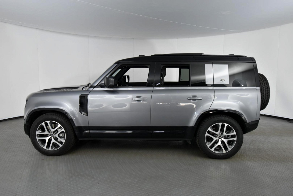 2022 LAND ROVER DEFENDER 110 3.0 D D300 X-DYNAMIC HSE (221kW)
