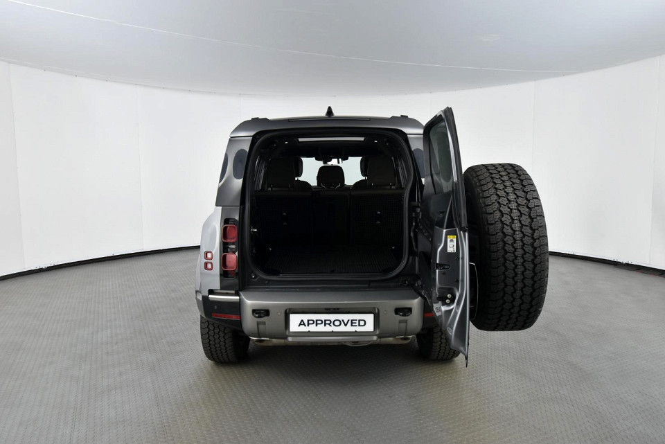 2022 LAND ROVER DEFENDER 110 3.0 D D300 X-DYNAMIC HSE (221kW)