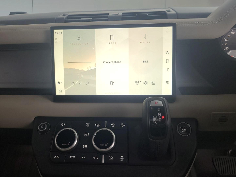 2023 LAND ROVER DEFENDER 110 3.0 D D300 X-DYNAMIC HSE (221kW)