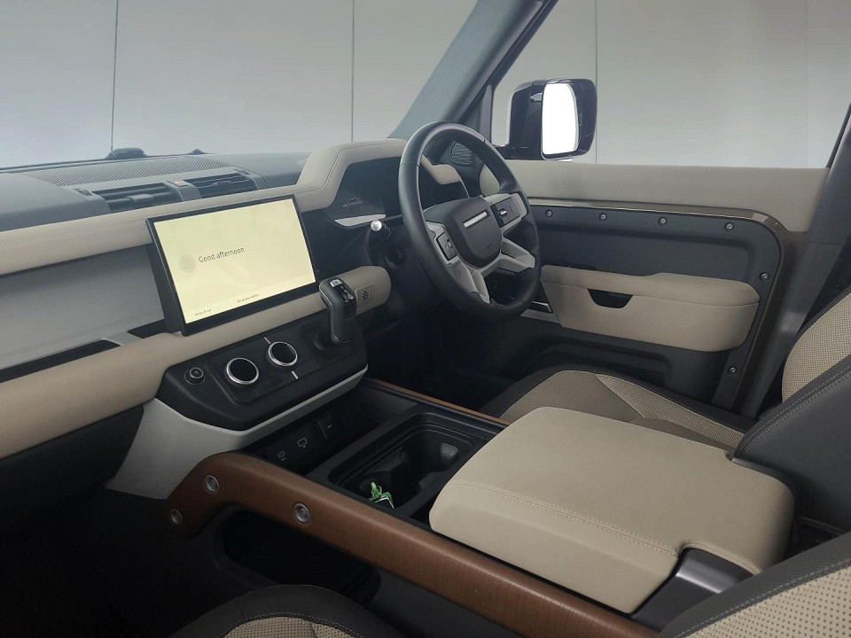2023 LAND ROVER DEFENDER 110 3.0 D D300 X-DYNAMIC HSE (221kW)