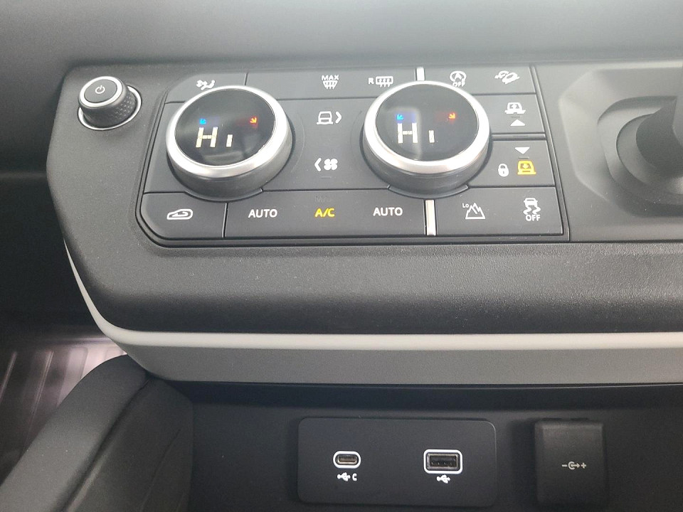 2024 LAND ROVER DEFENDER 110 3.0 D D300 SE (221kW)