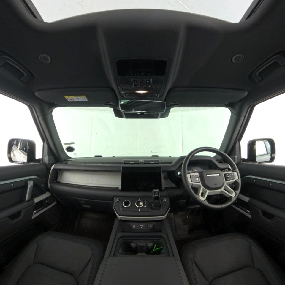 2024 LAND ROVER DEFENDER 110 3.0 D D300 X-DYNAMIC HSE (221kW)