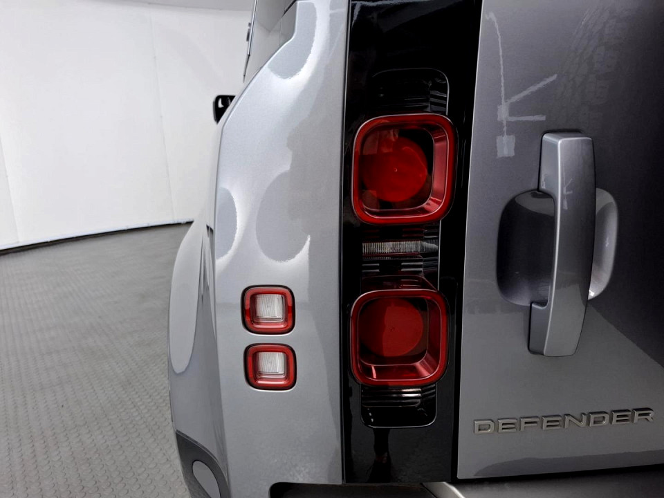 2024 LAND ROVER DEFENDER 110 3.0 D D300 X-DYNAMIC HSE (221kW)
