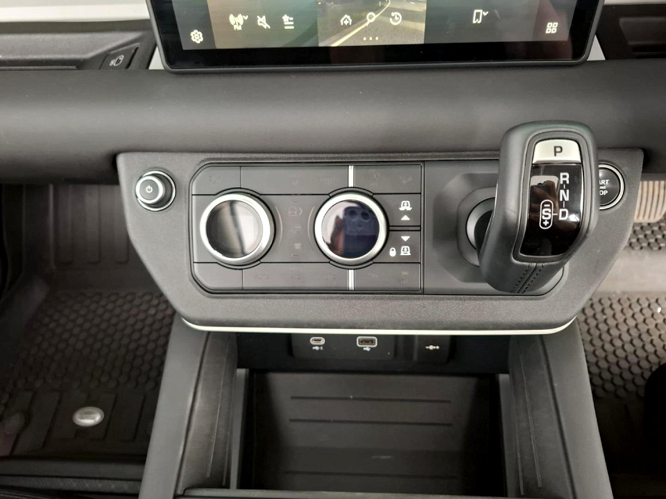 2024 LAND ROVER DEFENDER 110 D250 XS EDITION AWD (183kW)