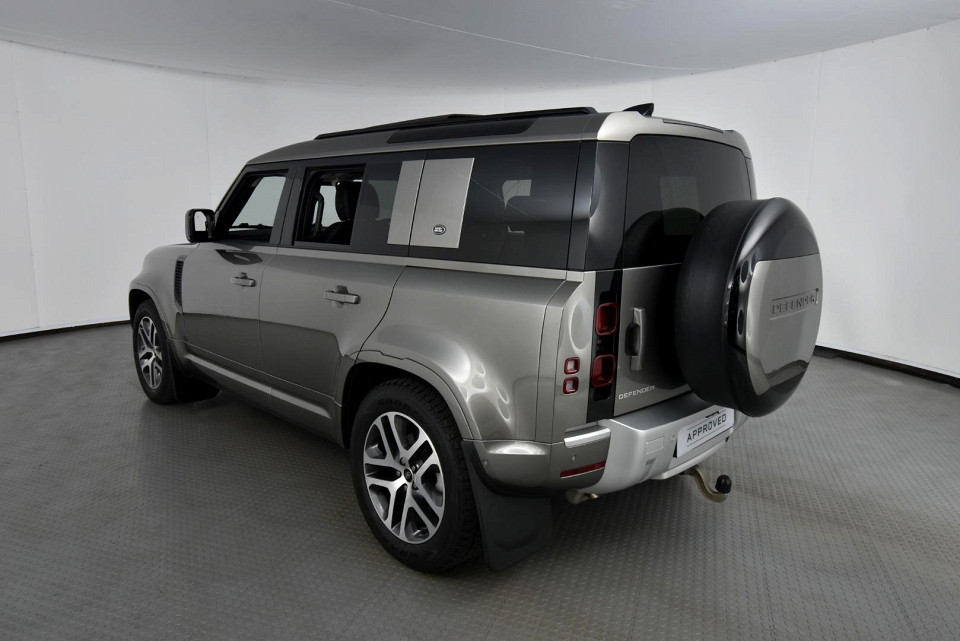 2024 LAND ROVER DEFENDER 110 D250 XS EDITION AWD (183kW)