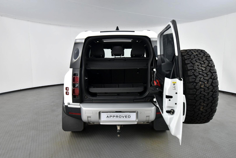 2024 LAND ROVER DEFENDER 90 D250 SE AWD (183kW)