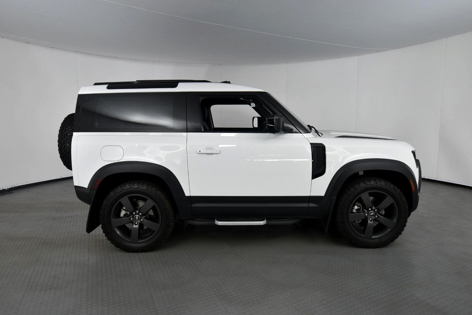 2024 LAND ROVER DEFENDER 90 D250 SE AWD (183kW)