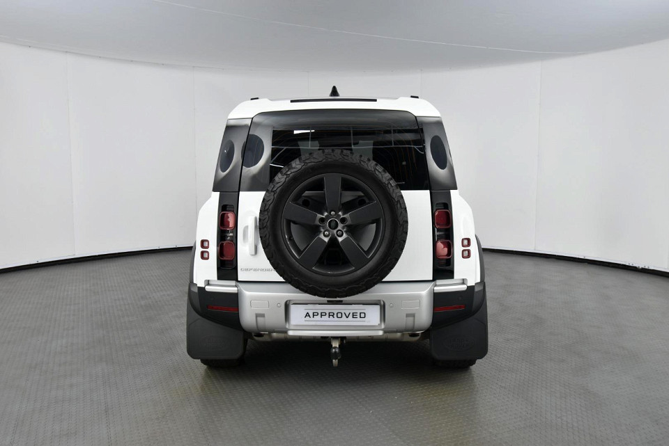 2024 LAND ROVER DEFENDER 90 D250 SE AWD (183kW)