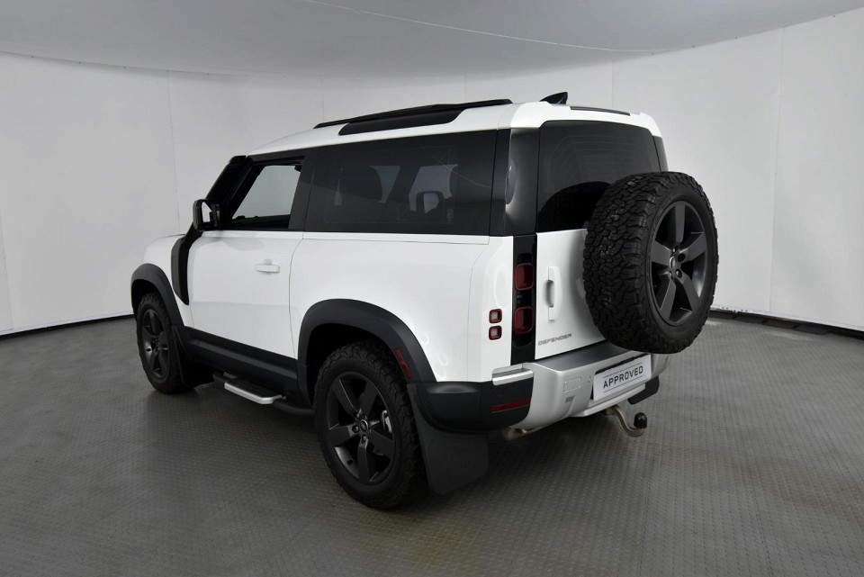 2024 LAND ROVER DEFENDER 90 D250 SE AWD (183kW)