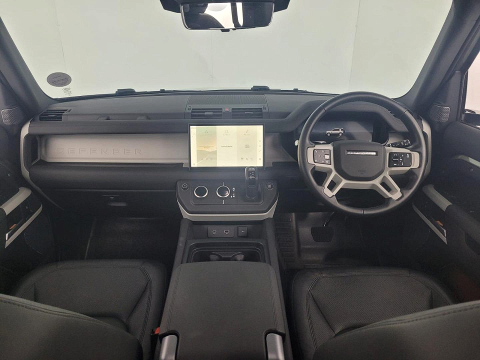 2024 LAND ROVER DEFENDER Defender