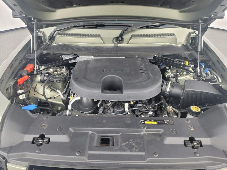 2024 LAND ROVER DEFENDER Defender