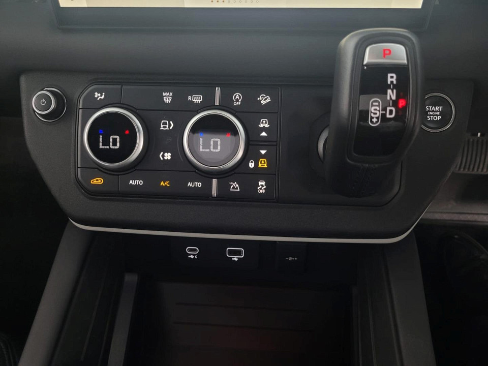 2024 LAND ROVER DEFENDER Defender