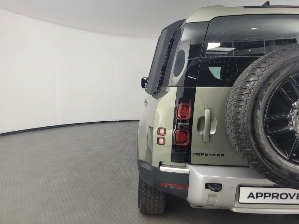 2024 LAND ROVER DEFENDER Defender