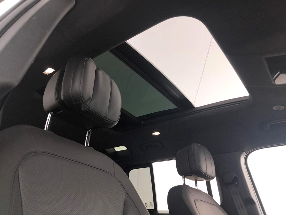 2025 LAND ROVER DEFENDER Defender