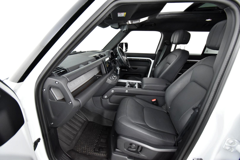 2025 LAND ROVER DEFENDER Defender