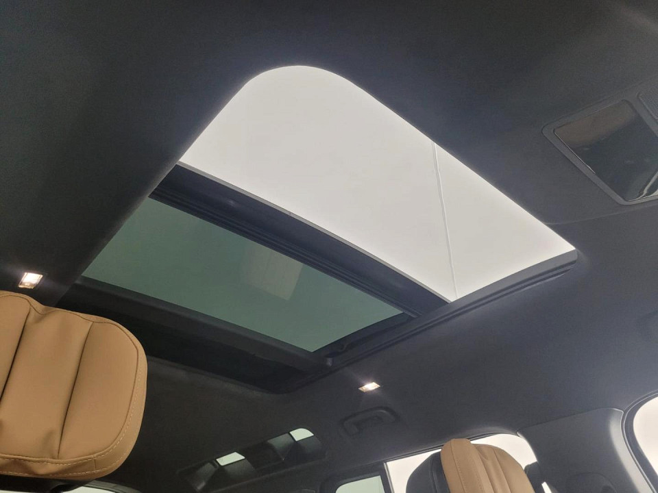 2025 LAND ROVER DEFENDER Defender