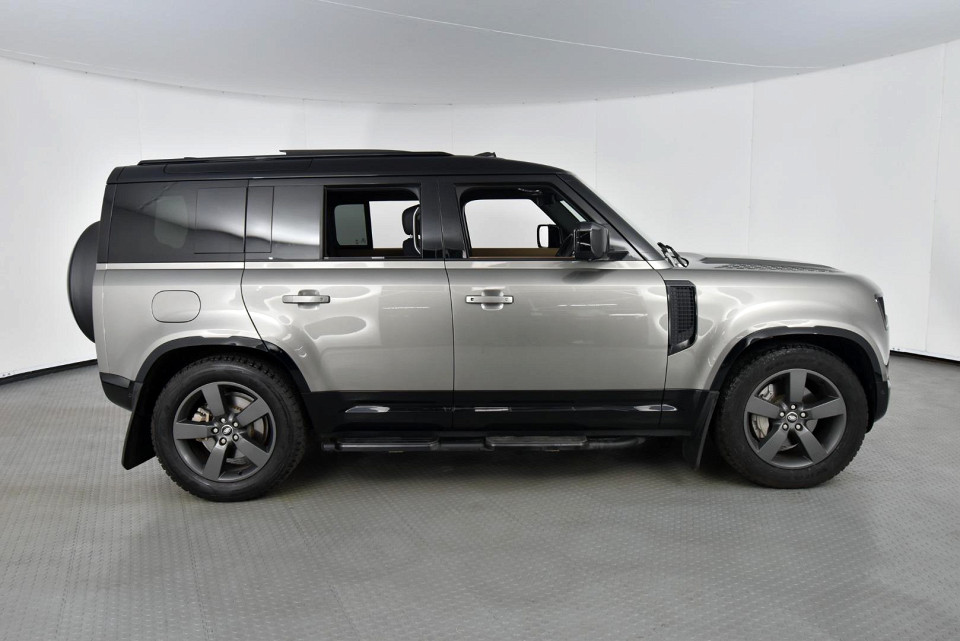 2025 LAND ROVER DEFENDER Defender