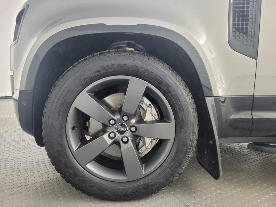 2025 LAND ROVER DEFENDER Defender