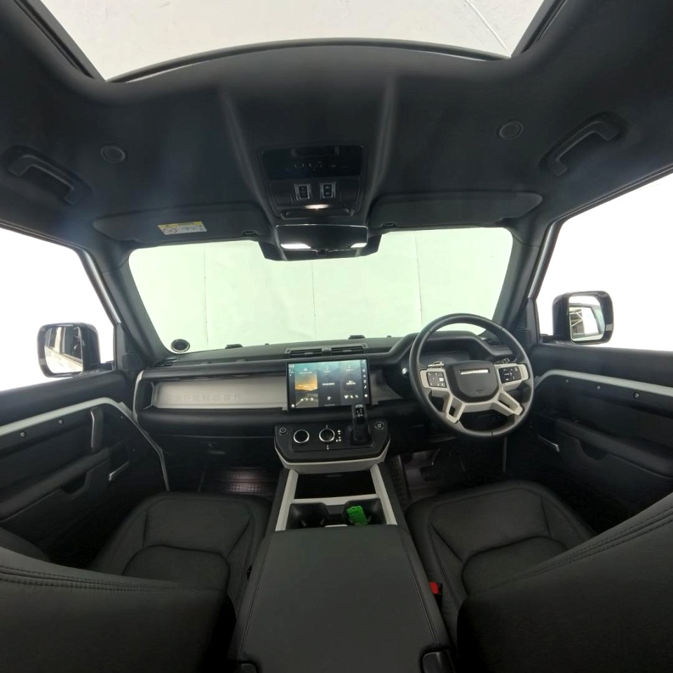 2025 LAND ROVER DEFENDER Defender