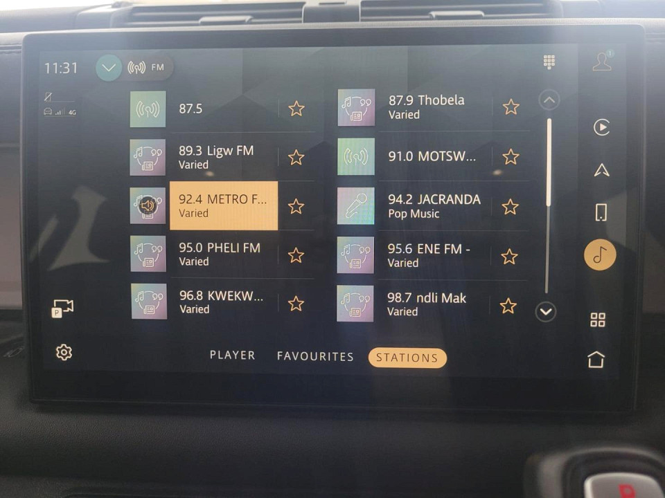 2025 LAND ROVER DEFENDER Defender