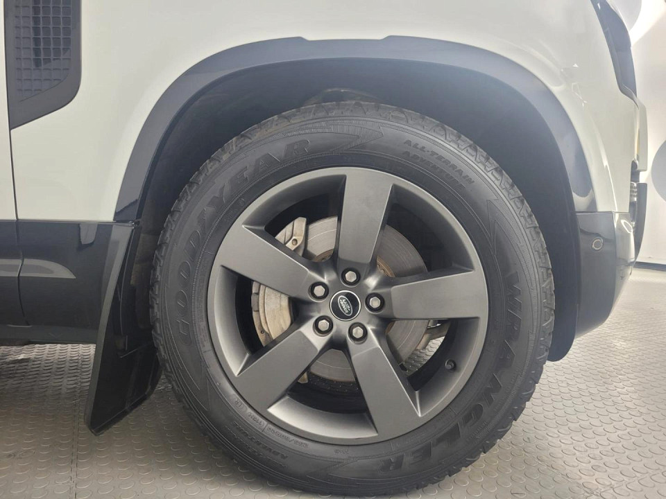 2025 LAND ROVER DEFENDER Defender