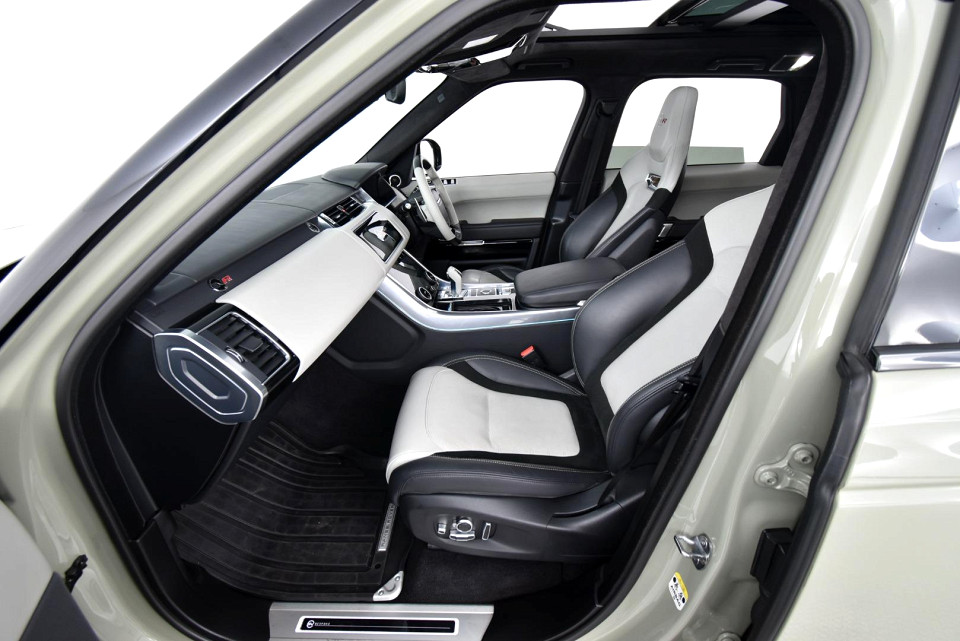 2023 LAND ROVER RANGE ROVER SPORT 5.0 P SVR (423kW)