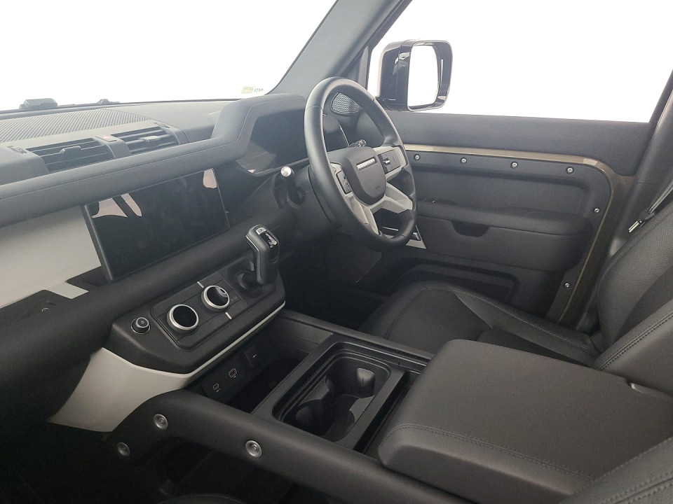 2024 LAND ROVER DEFENDER Defender