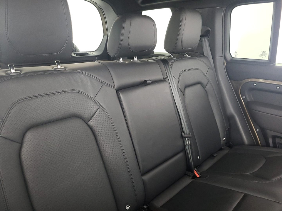 2024 LAND ROVER DEFENDER Defender