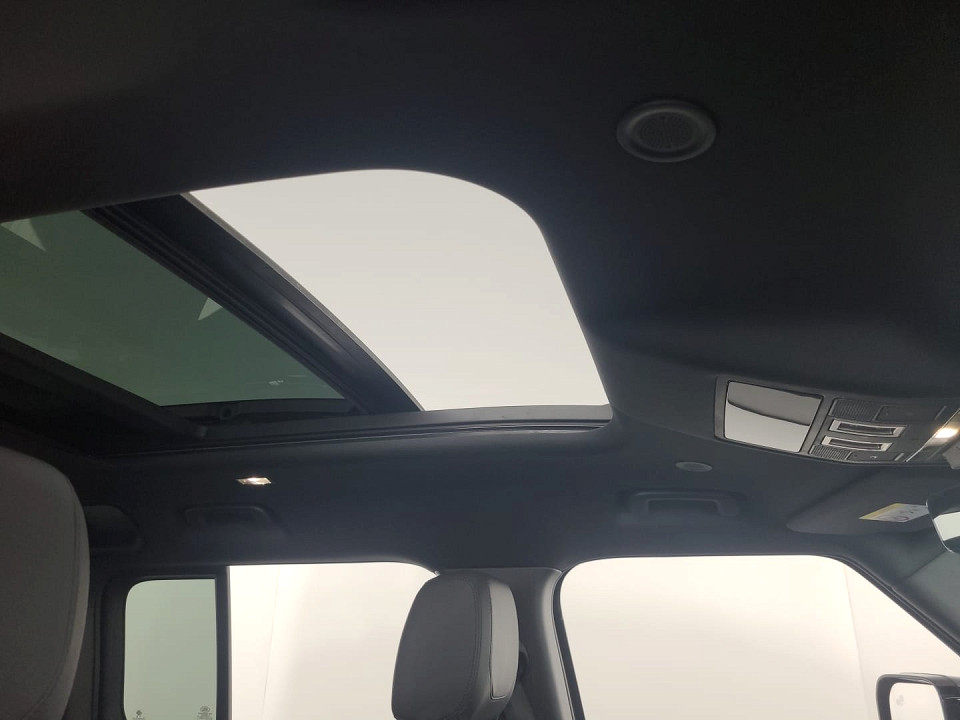 2024 LAND ROVER DEFENDER Defender