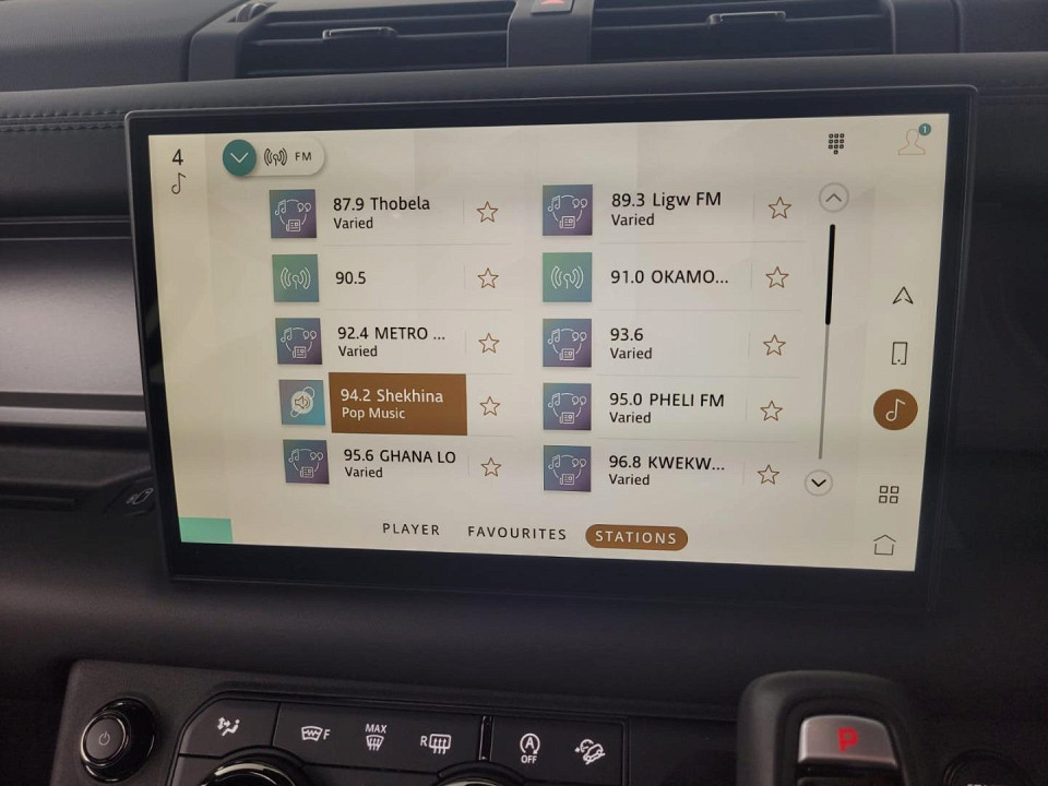 2025 LAND ROVER DEFENDER 110 4.4P P635 OCTA (467kW)