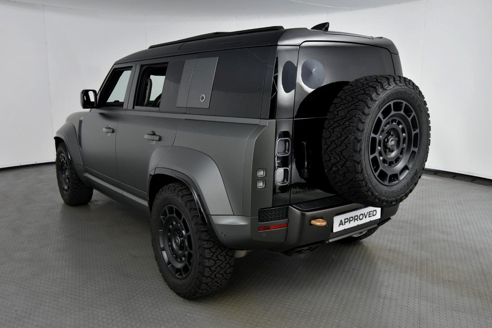 2025 LAND ROVER DEFENDER 110 4.4P P635 OCTA EDITION ONE (467kW)